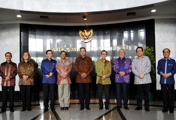 SBY & Pemimpin Lembaga Negara Kumpul di MK 