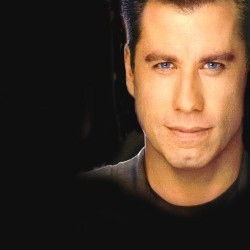 Makin Berumur, John Travolta Tambah Jahil