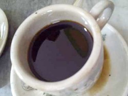 Ngopi Enak Sambil Angkat Kaki