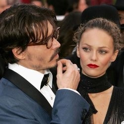 13 Tahun Bersama, Johnny Depp Tak Akan Nikahi Vanessa
