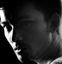 Rio Dewanto dan 7 Tato di Tubuhnya