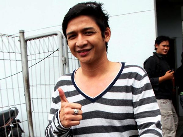 Pasha Ungu Belang-belang
