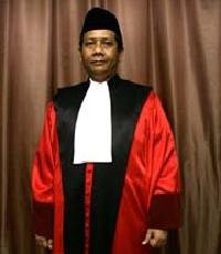 Mahfud MD, Lebih Senang Disebut Alumni Airlanggar 