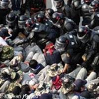 Bubarkan Demo, Polisi Korea Serbu Pabrik Pemasok KIA-Hyundai