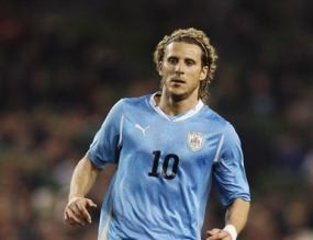 Setelah Maradona, Al Wasl Bidik Forlan