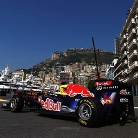 Vettel Pimpin Sesi Pertama