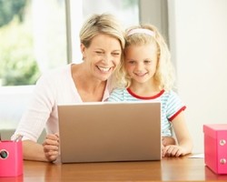 Tips Agar Anak Tak Jadi Korban Cyberbullying