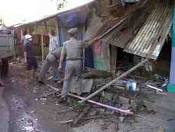 Ratusan PKL di Semarang Ditertibkan