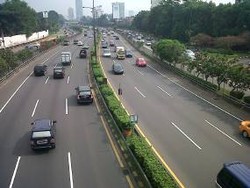 Tol Dalam Kota Pagi Ini Lancar dan Sepi Truk