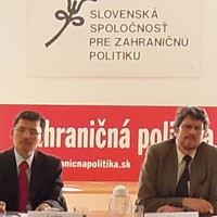 Pengalaman Indonesia: Peran Wanita Tak Kalah Besar 