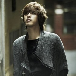 Penyanyi Korea Tewas Gantung Diri di Rumahnya