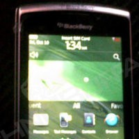 BlackBerry Torch 2 Menampakkan Diri