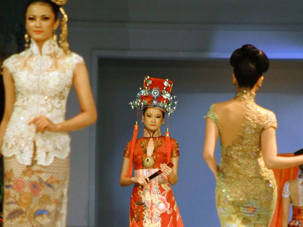 Pergelaran Karya Anne Avantie