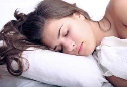 Ini yang Terjadi Bila Perempuan Tidur Pakai Bra