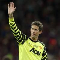Perpisahan Pahit untuk Van der Sar
