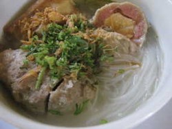 Berburu Bakso Nikmat di Bandung Yuk!