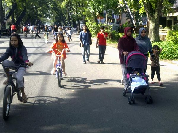 Uji Coba Car Free Day Buahbatu
