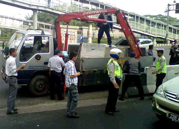 Akses ke Plaza Semanggi Ditutup Lagi