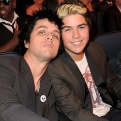 Billie Joe Armstrong Produseri Band Punk Putranya
