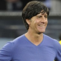 Sweater Biru Loew akan Dimuseumkan