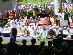 Ratusan Ulama & Mahasiswa di Palembang Demo Tolak RS Siloam