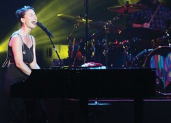 Live Review: Sara Bareilles