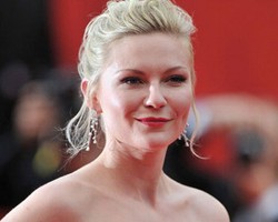 Kirsten Dunst Tak Mau Perbaiki Kekurangan Tubuhnya