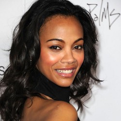 Bintang Avatar Zoe Saldana Minder dengan Masa Kecilnya