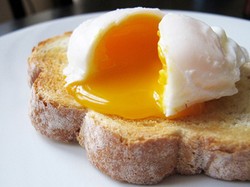 Slruup..Nyam-nyam..Telur Ceplok Air!