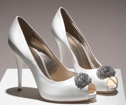 3 Referensi Sepatu Pengantin dari Giuseppe Zanotti