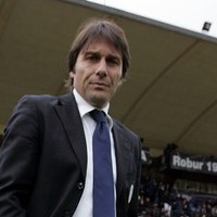 Conte Siapkan Formasi 4-2-4 