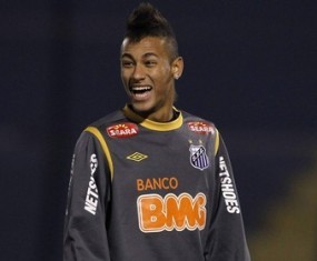 Robinho: Bayangkan Neymar Main Bersama Messi & Villa!