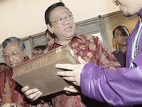 Madu Hutan Pohon Sialang