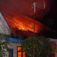 3 Rumah Terbakar, Pernikahan Anak Suharto Terancam Gagal