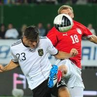 Gol Telat Gomez Menangkan Jerman