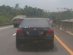 5 Modus Perampasan Mobil di Jalan Tol