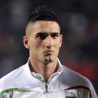Macheda Dipertahankan MU