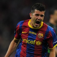 Villa Ingin Berfoto Bersama Trofi Lagi Musim Depan