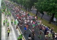 Ribuan Pesepeda Banjiri Sudirman
