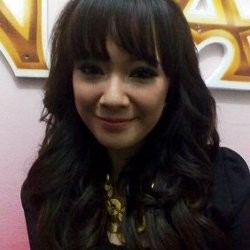 Tanding Bulutangkis Bareng Taufik Hidayat, Yuanita Hampir Pingsan