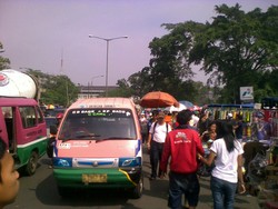 Banyak Angkot Ngetem, Lalin Sekitar Gasibu Tersendat