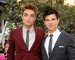 Robert Pattinson Cium Taylor Lautner di MTV Awards