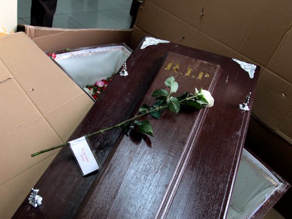 detikcom Dikirimi 3 Peti Mati