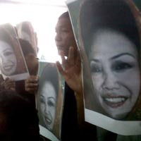  Kejarlah Nunun Sampai ke Negeri Gajah