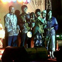 Farina dan Anggoro Pemenang Duta Batik Jabar 2011