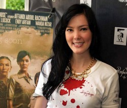 Cathy Sharon Ketergantungan pada Gadget