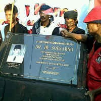 Gubernur Sesalkan Kepentingan Parpol di Peresmian Prasasti Soekarno