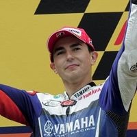 Demi Saingi Stoner, Lorenzo Minta Yamaha Berbenah