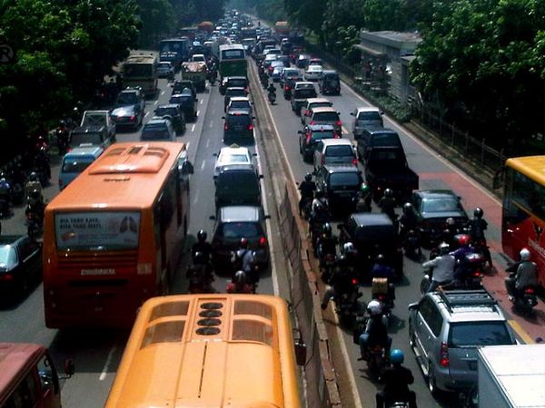 Tol Dalam Kota Merayap