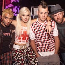 Gwen Stefani Akhiri Solo Karier & Total untuk No Doubt